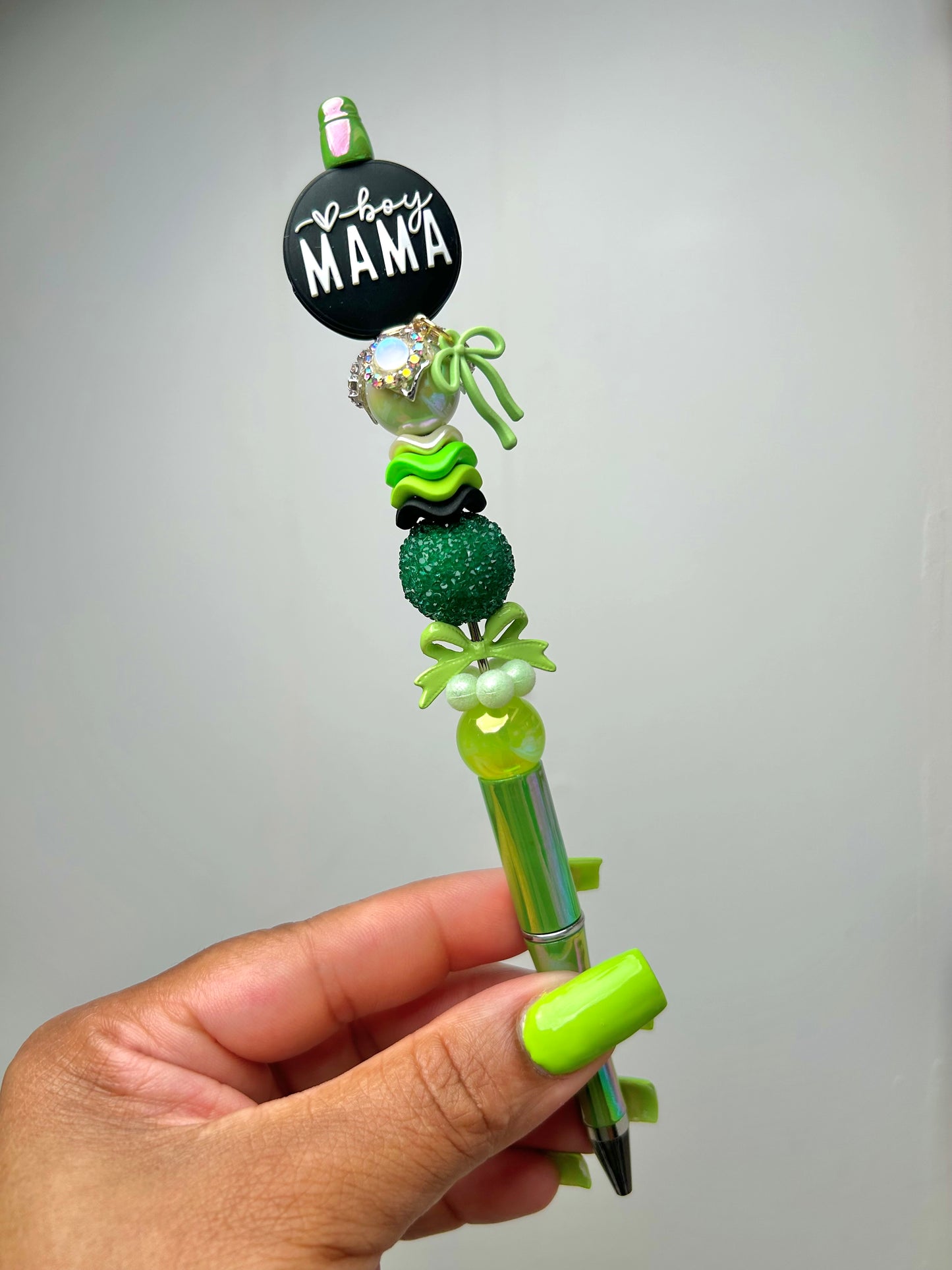Boy mama focal green (with extension/charm)