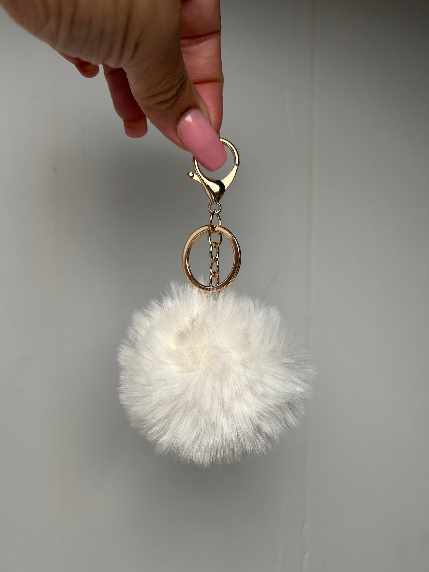 KEYCHAIN POM POMS!!