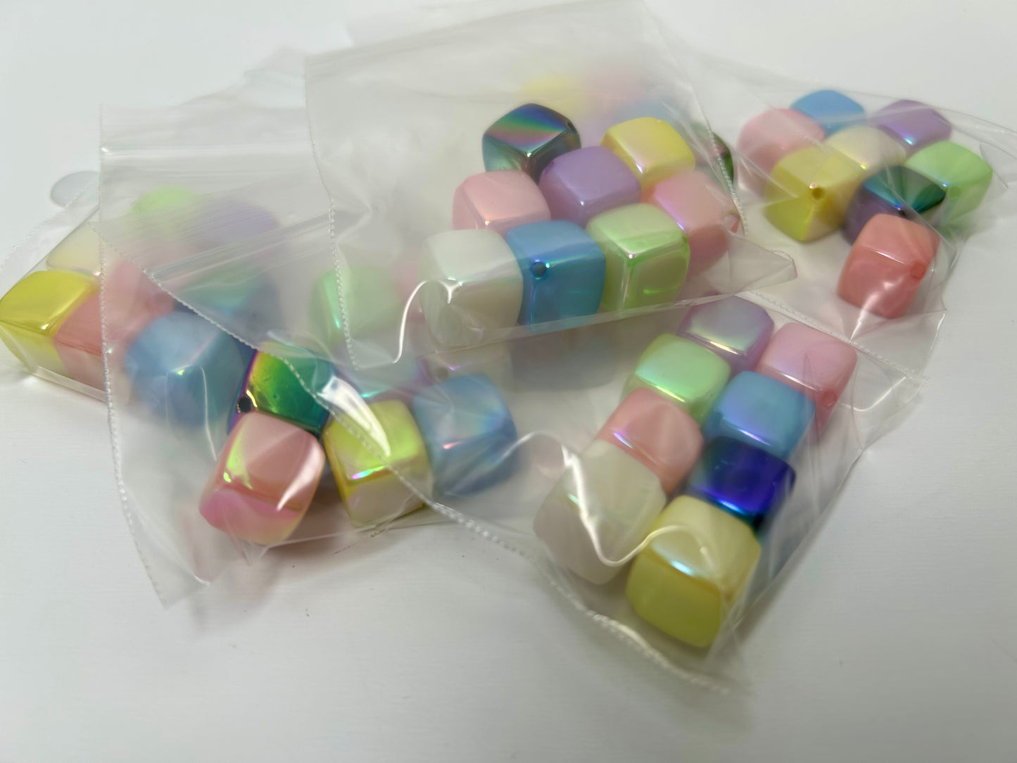 Diagonal square bead 16mm