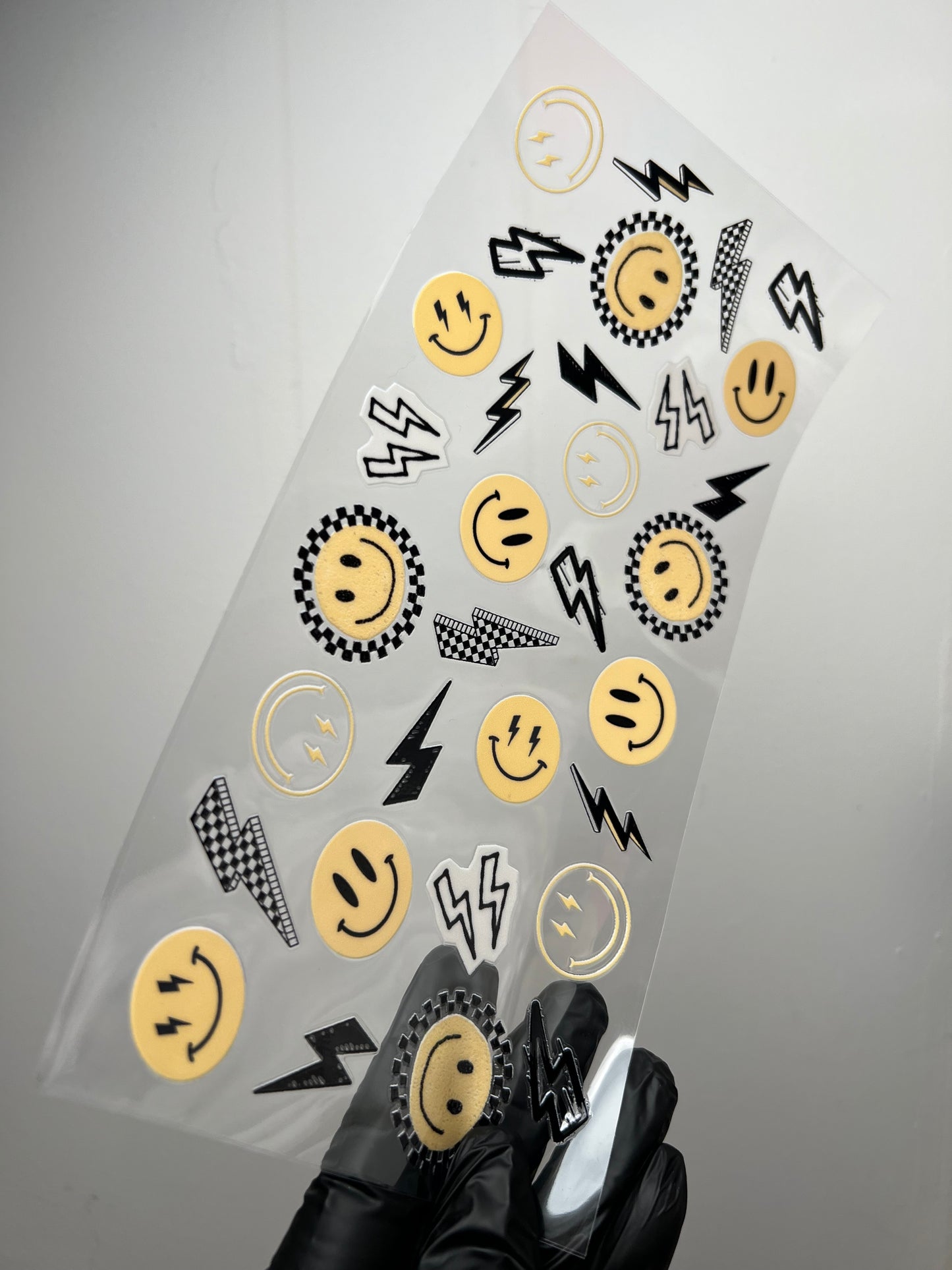 (W71) Yellow smiley checker